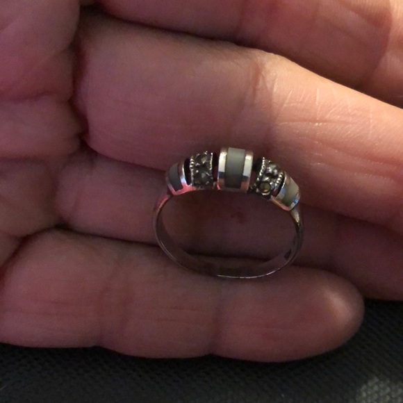 Ring - Picture 3 of 4